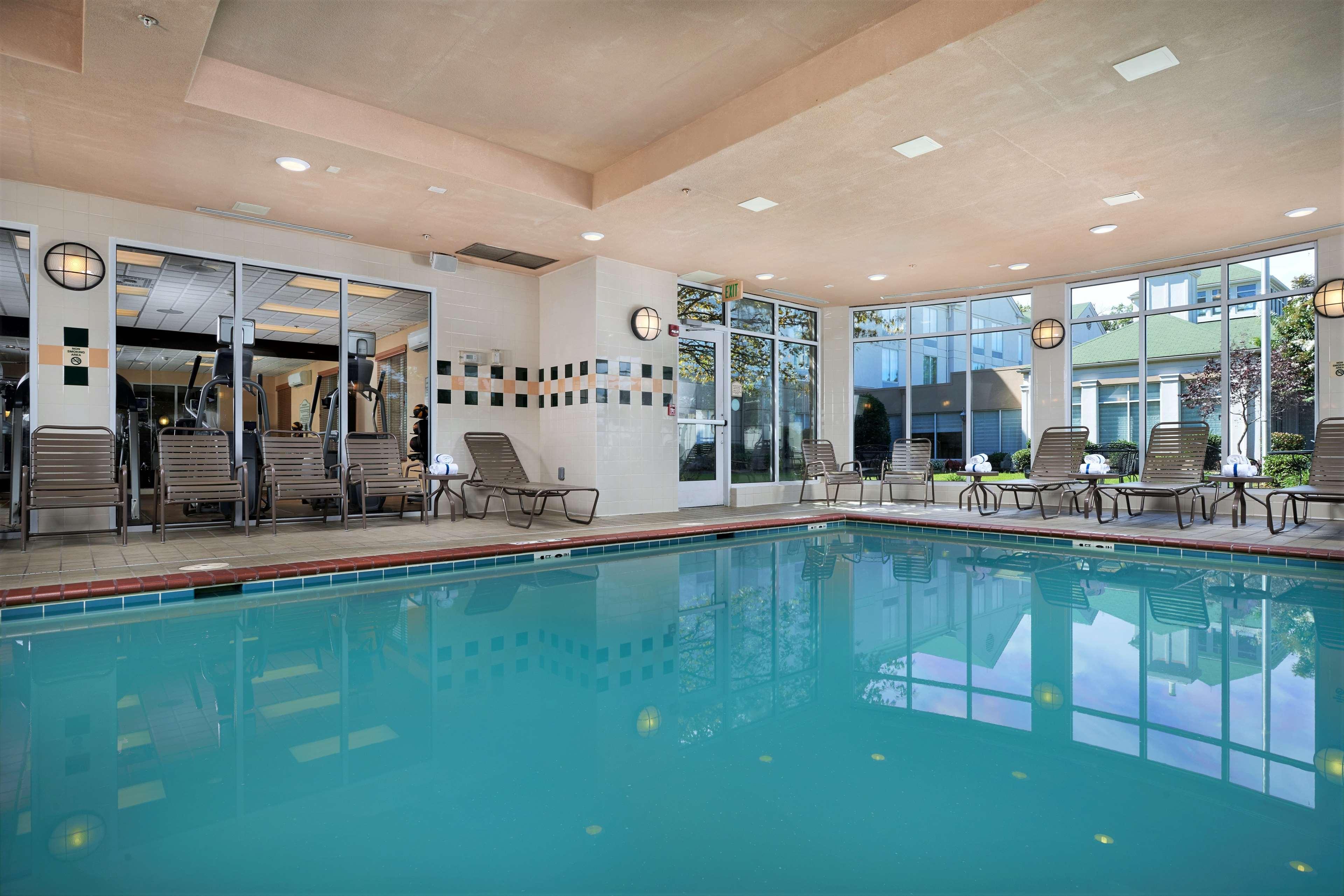 Hilton Garden Inn Ньюпорт-Ньюс Экстерьер фото