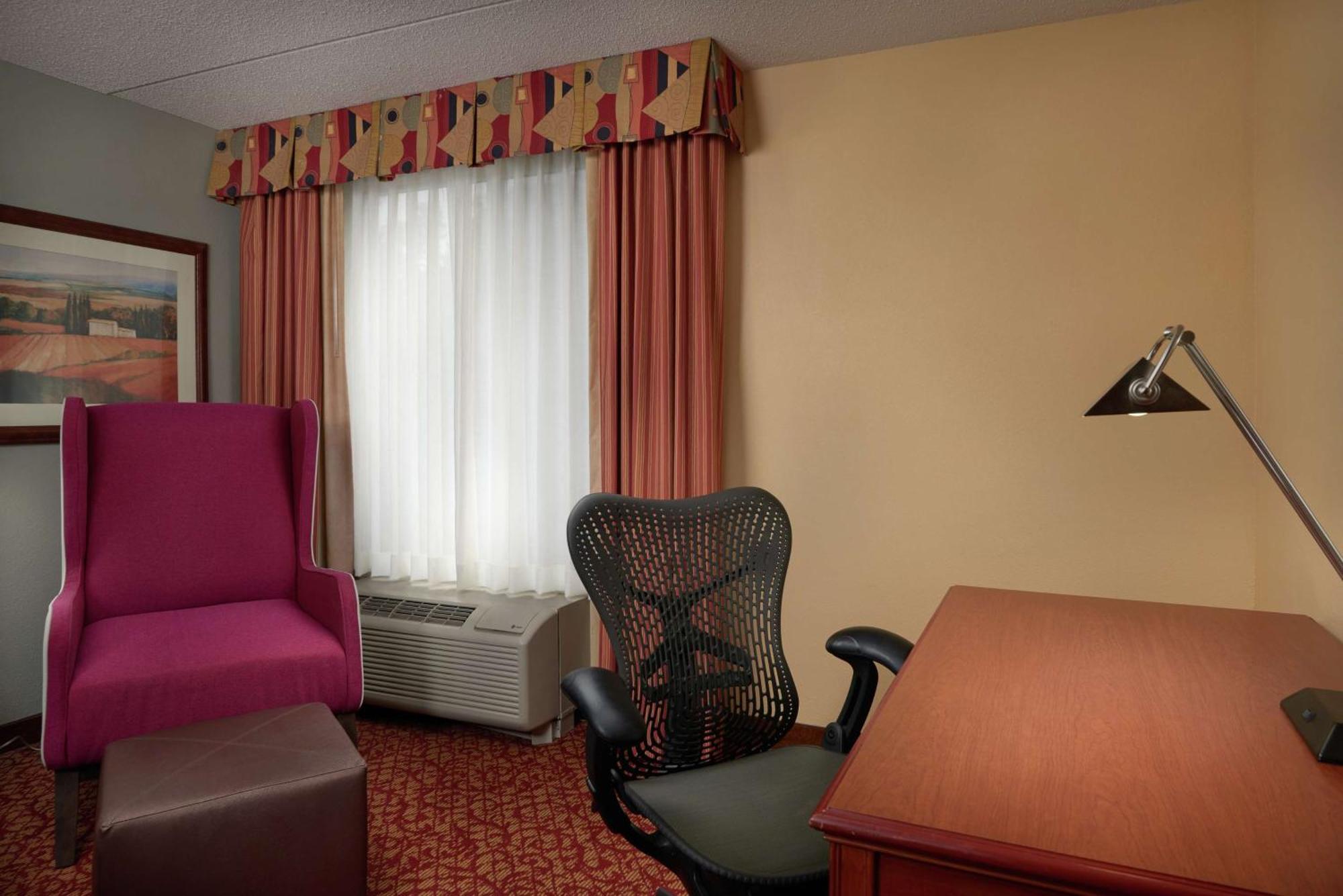 Hilton Garden Inn Ньюпорт-Ньюс Экстерьер фото