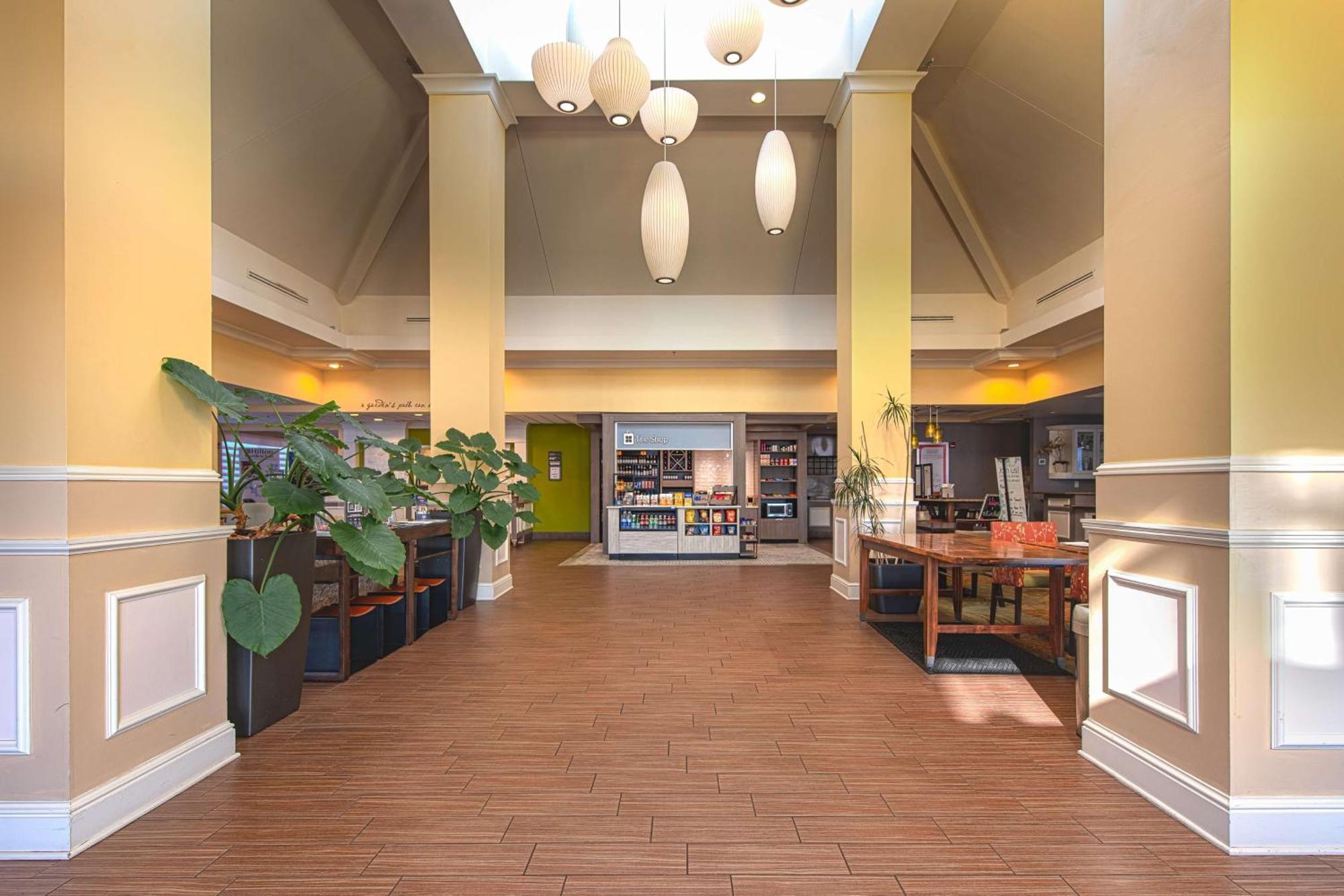 Hilton Garden Inn Ньюпорт-Ньюс Экстерьер фото